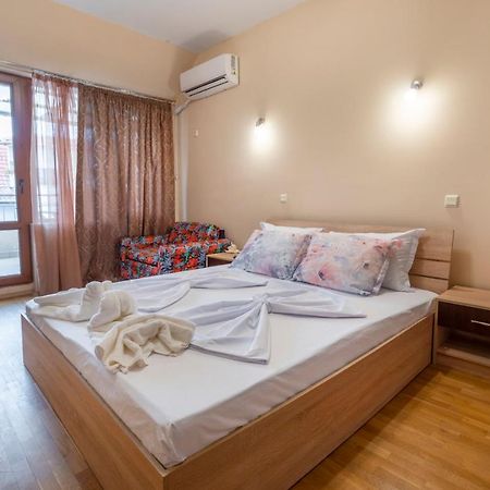 Azure Pretty Apartment Top Location Near Sea Garden Burgas Exterior photo
