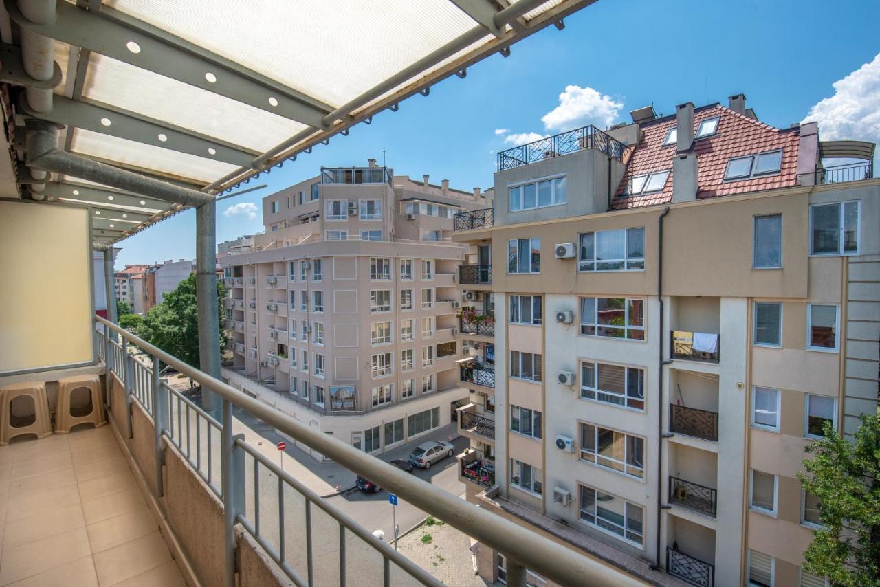 Azure Pretty Apartment Top Location Near Sea Garden Burgas Exterior photo